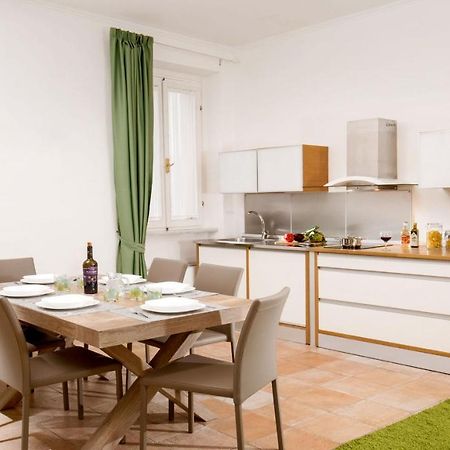 Myapartsuite Colosseo Roma Exterior foto